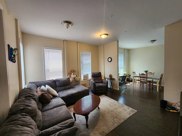 303 East Ave #1 — Photo 7