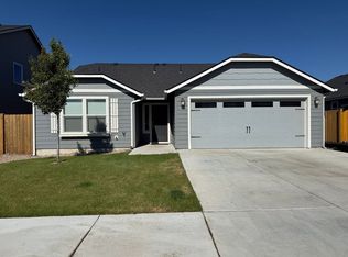 3443 NW 9th Ln, Redmond, OR 97756