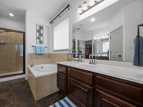 5th image of 8000 Alophia Dr