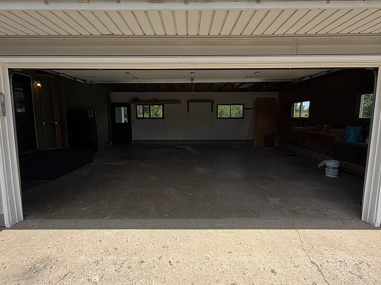 8901 M 72 E — Photo 21