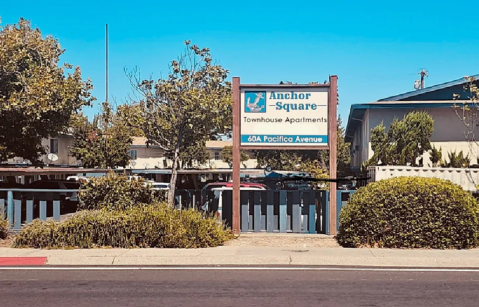 Anchor Square Apartments