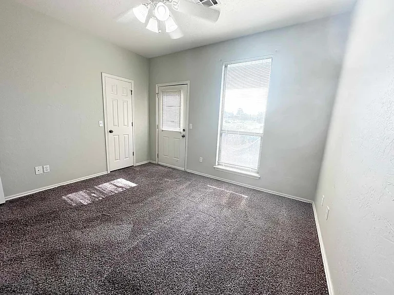 10000 Shadowview Dr #A — Photo 13