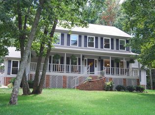 905 Valewood Dr, Signal Mtn, TN 37377