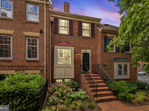 1205 Michigan Ct, Alexandria, VA 22314