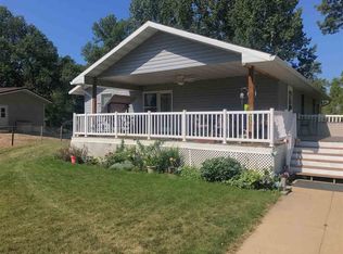 2321 73rd St NW, Minot, ND 58703