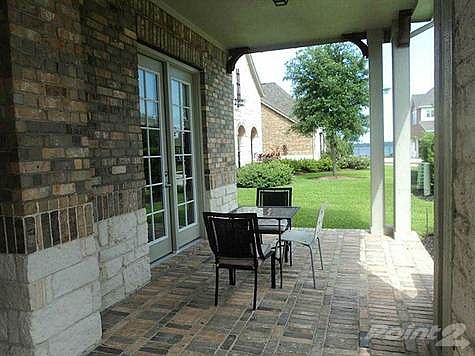 14015 Bend Rock Front Porch