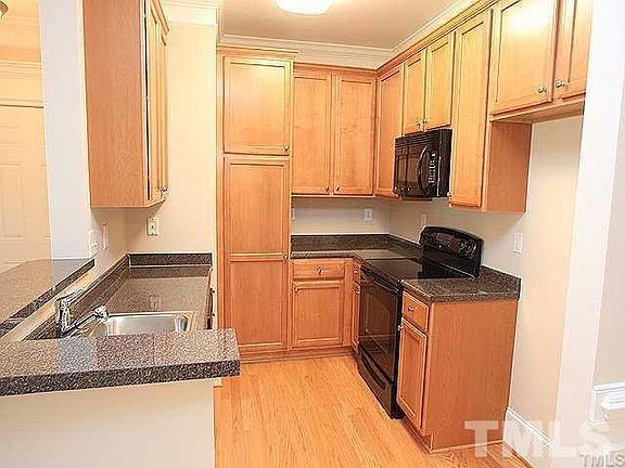 2nd image of 723 Portstewart Dr #723