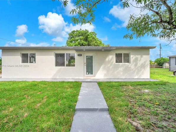 3351 NW 209th Ter, Miami Gardens, FL 33056