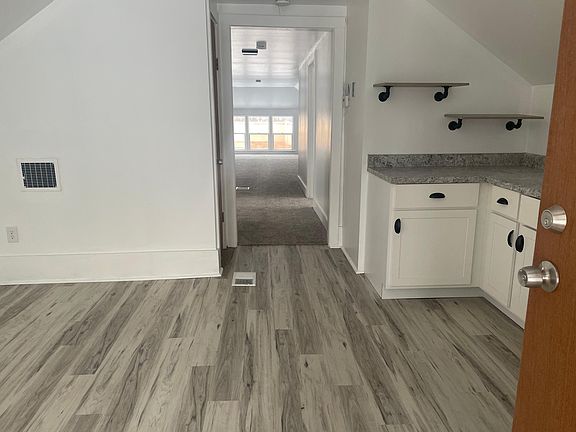4th image of 121 W Main St #121.5
