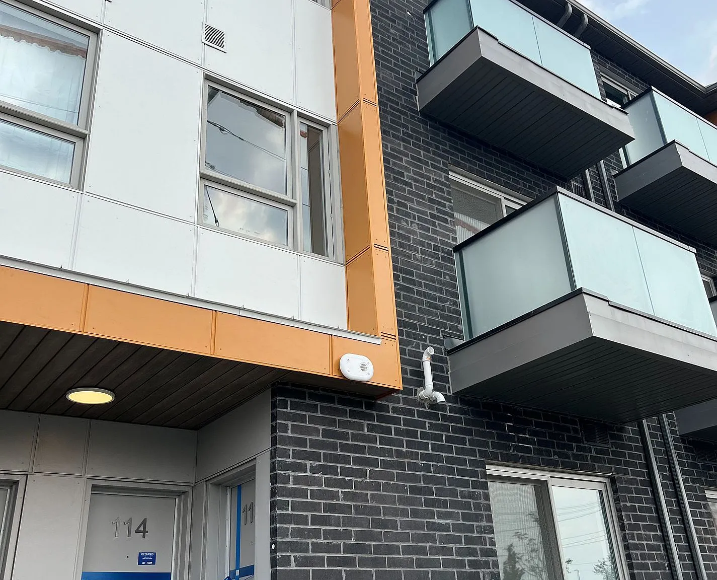3 bed, $2,800 — Photo 1