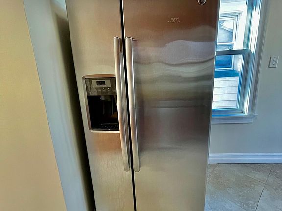 3rd image of 214 Jessamine Ave #2