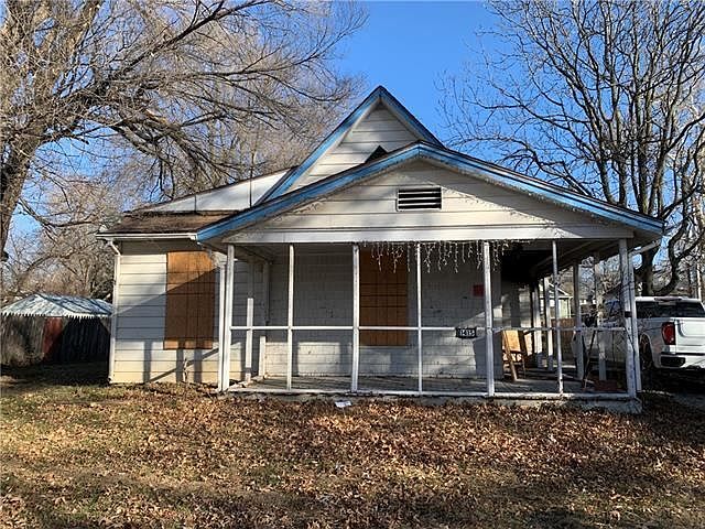 1st image of 1415 S Ash Ave