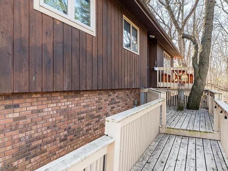 4036 Drumbeat Ln — Photo 2
