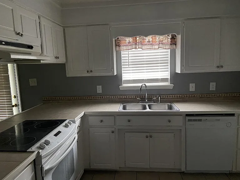4209 Abingdon Ct — Photo 9