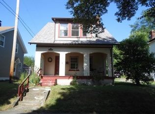 1584 Larch St, Akron, OH 44301