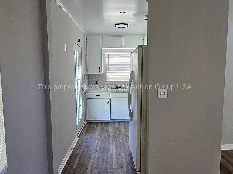 5474 N River Rd — Photo 17