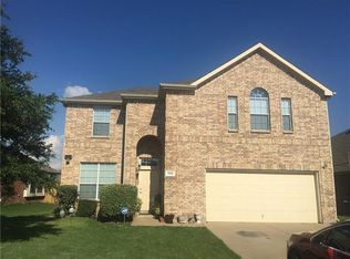 532 Paddle Dr, Crowley, TX 76036