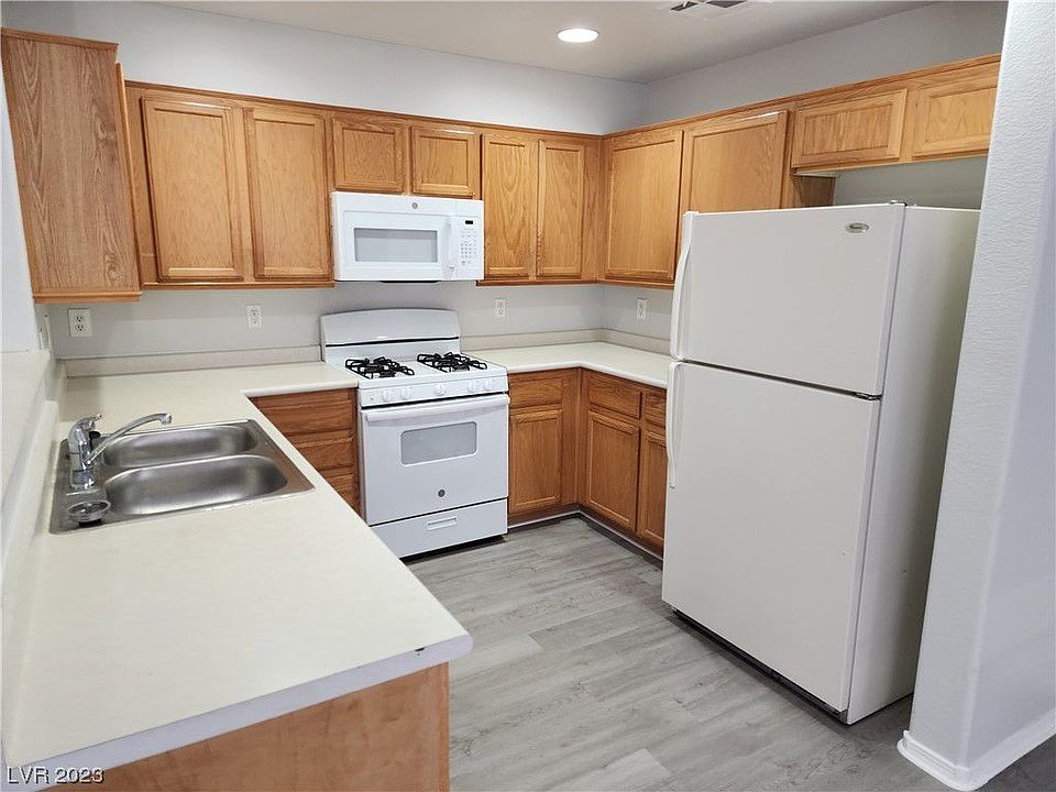 1st image of 1014 Grand Cerritos Ave