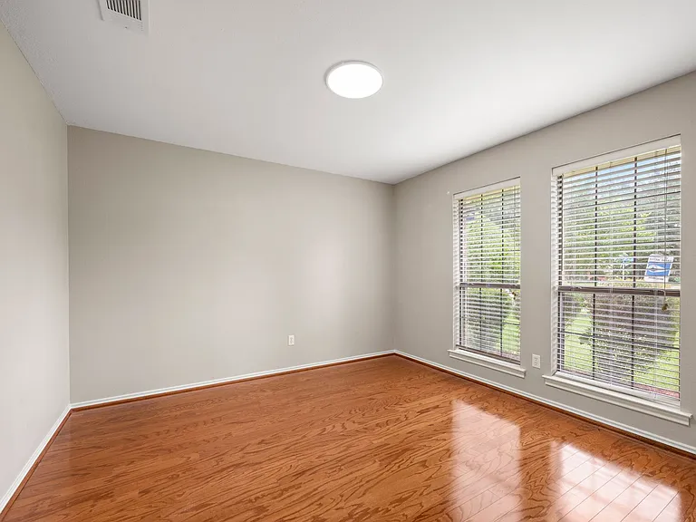 1802 Campbell Trl — Photo 35