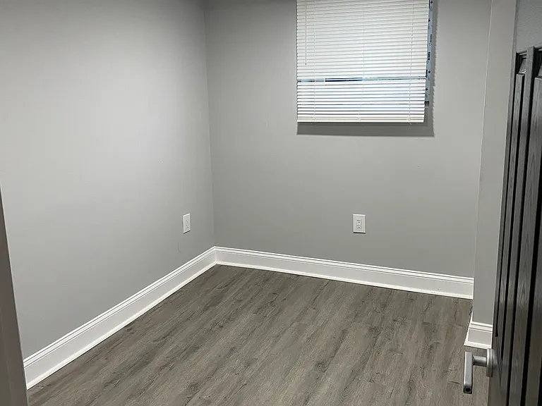 5112 Belair Rd — Photo 5