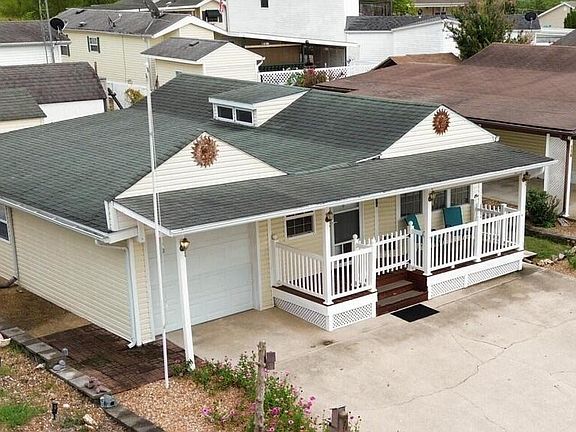 3rd image of 126 Hill Drive