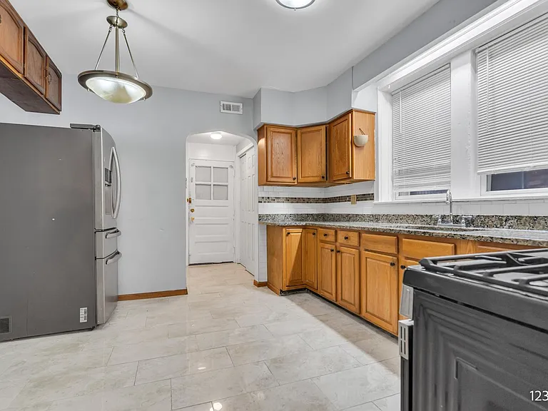 6323 N Francisco Ave #1 — Photo 12