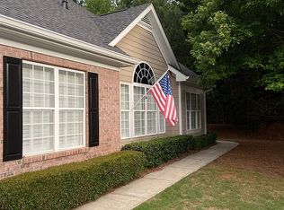 2100 Village Ln, Roswell, GA 30075