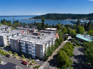 180 Harbor Square Lp Ne #UNIT B123, Bainbridge Island, WA 98110