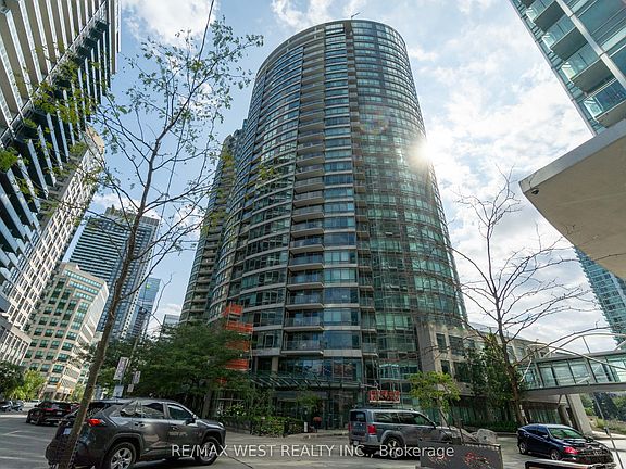 4th image of 373 Front St W #2509