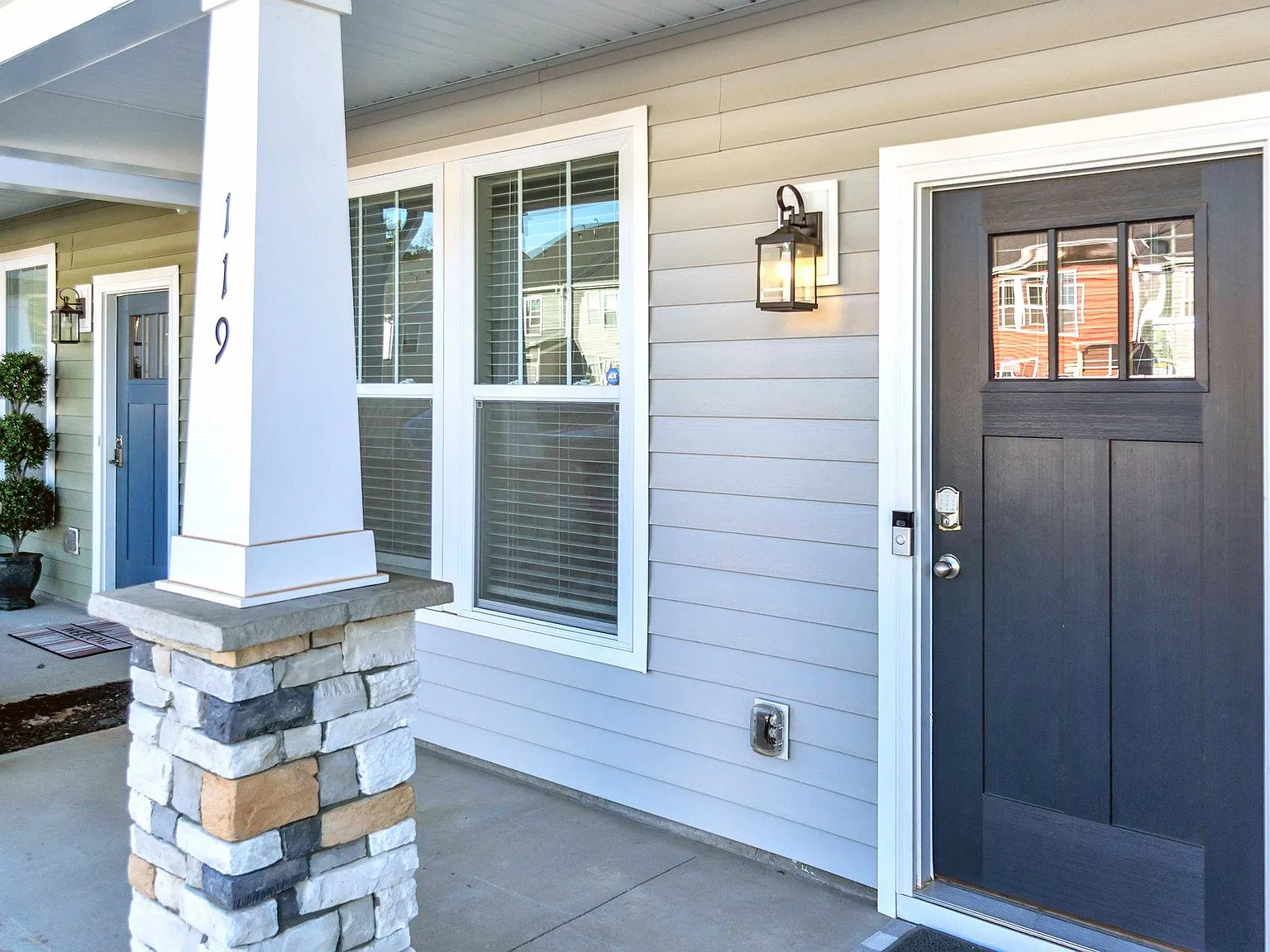 3 bed, 2.5 bath, 1600 sqft, $2,900 — Photo 2