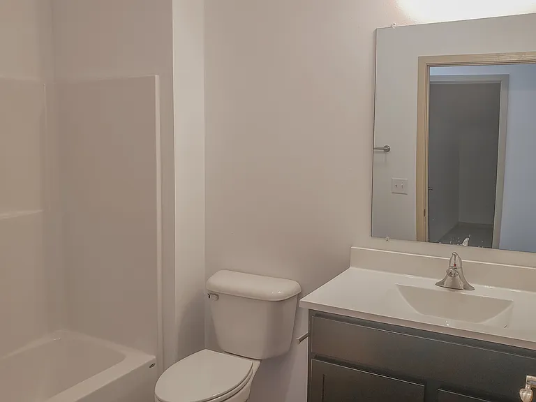 320 W Main St — Photo 11