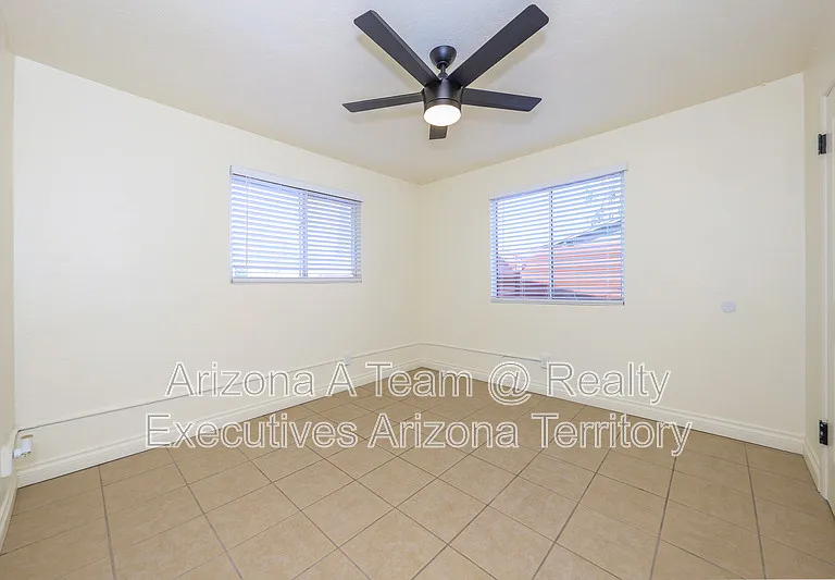 1654 N Rosemont Blvd #1 — Photo 9