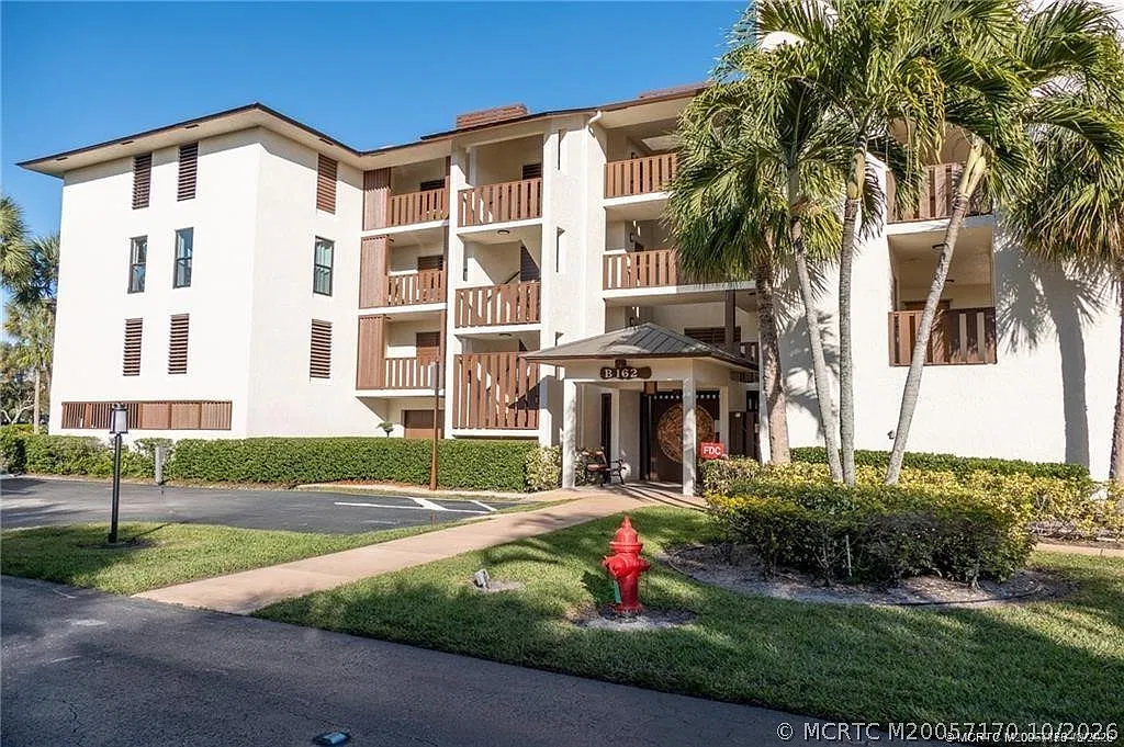 2 bed, 2.0 bath, 1351 sqft, $2,350 — Photo 1