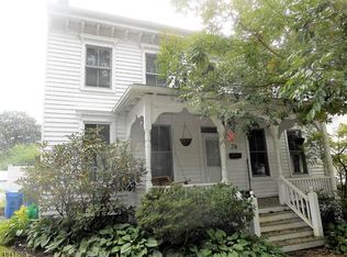 20 4th St, Frenchtown, NJ 08825
