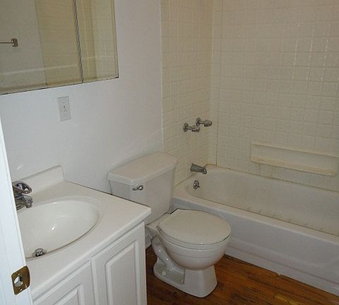 4th image of 2600 N Racine Ave APT 1208