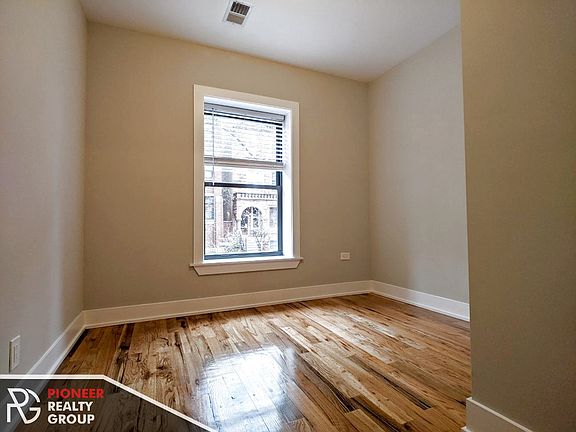 4th image of 627 W Oakdale Ave #6291