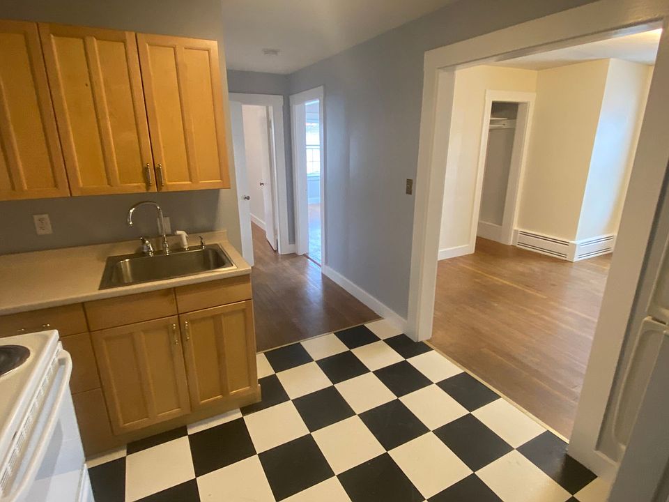70 Main Street Apartment Rentals Newmarket, NH Zillow