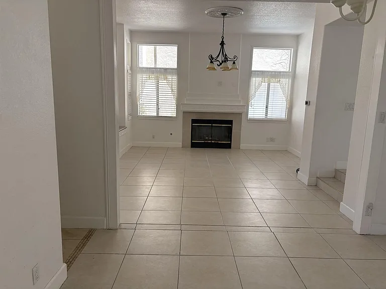 17972 Pueblo Vista Ln — Photo 15