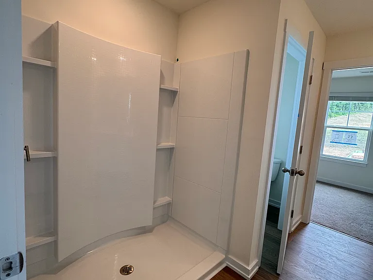 574 White Oak Ln — Photo 8
