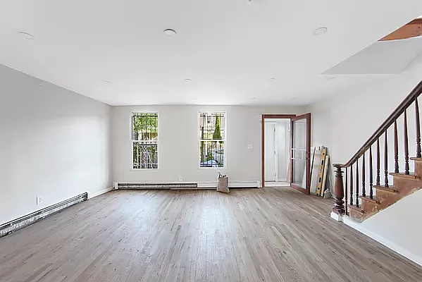 Rented by Friedman Mayer, LREB | media 7