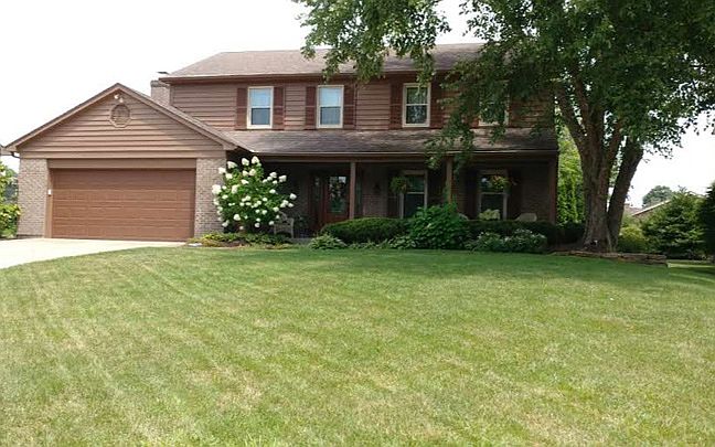 2nd image of 1080 Lakeville Dr