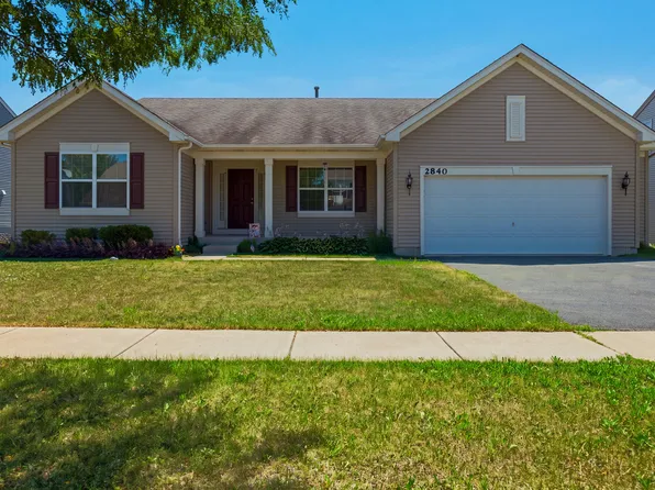 2840 Haydn St, Woodstock, IL 60098