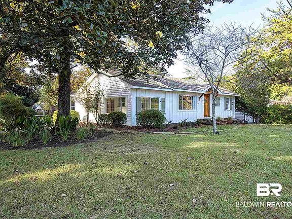 5th image of 220 Pinecrest Ave #0