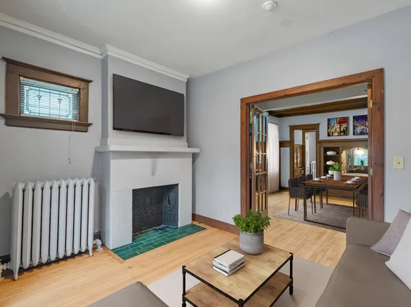 3007 N Maryland Ave, Milwaukee, WI