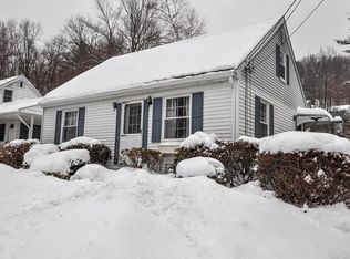 96 Almount Rd, Fitchburg, MA 01420