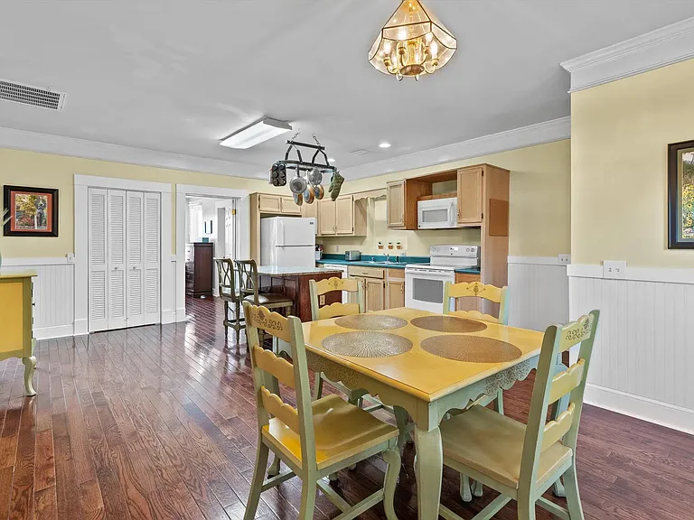 549 S Crest Rd #1 — Photo 15