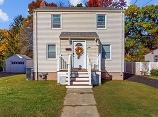 136 Amherst St, Hartford, CT 06106