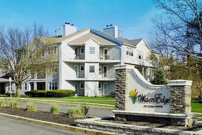 1st image of 719 Waters Edge Dr #19A