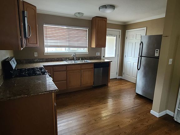 4th image of 5647 Shasta Ave