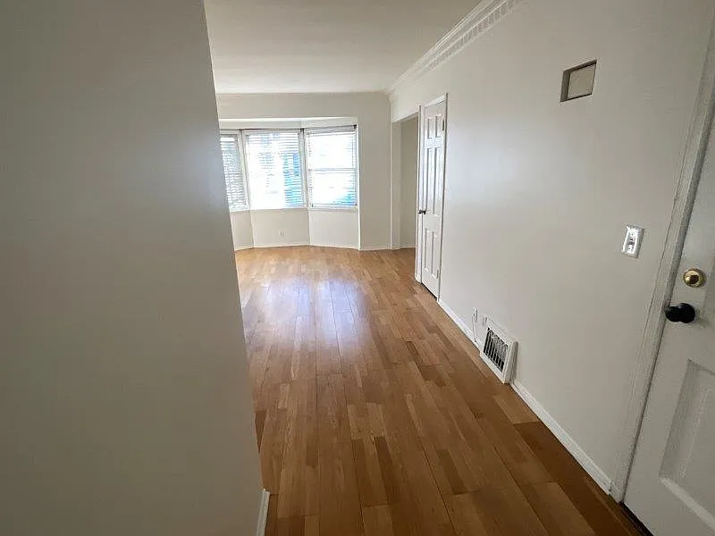 1 bed, 800 sqft, $2,595 — Photo 2